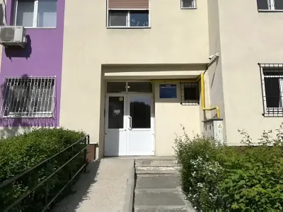 Apartament vanzare Sector 4 Bucuresti intrare bloc